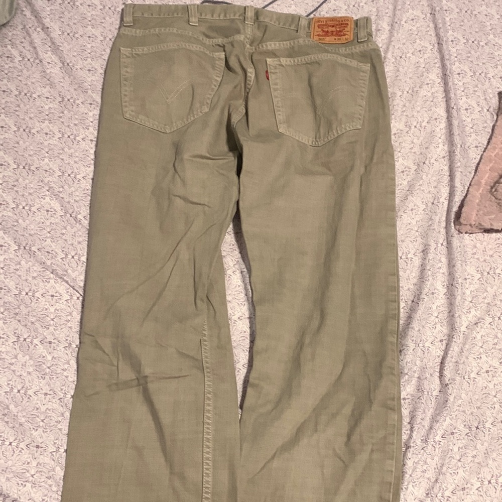 tan levis